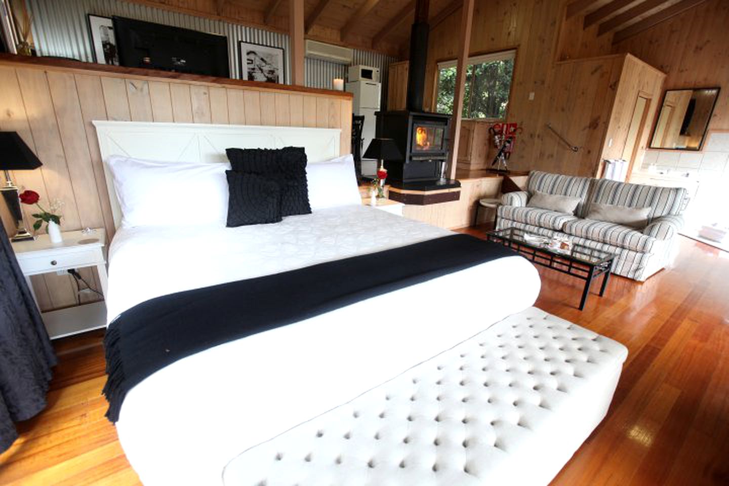 Cabins (Flaxton, Queensland, Australia)