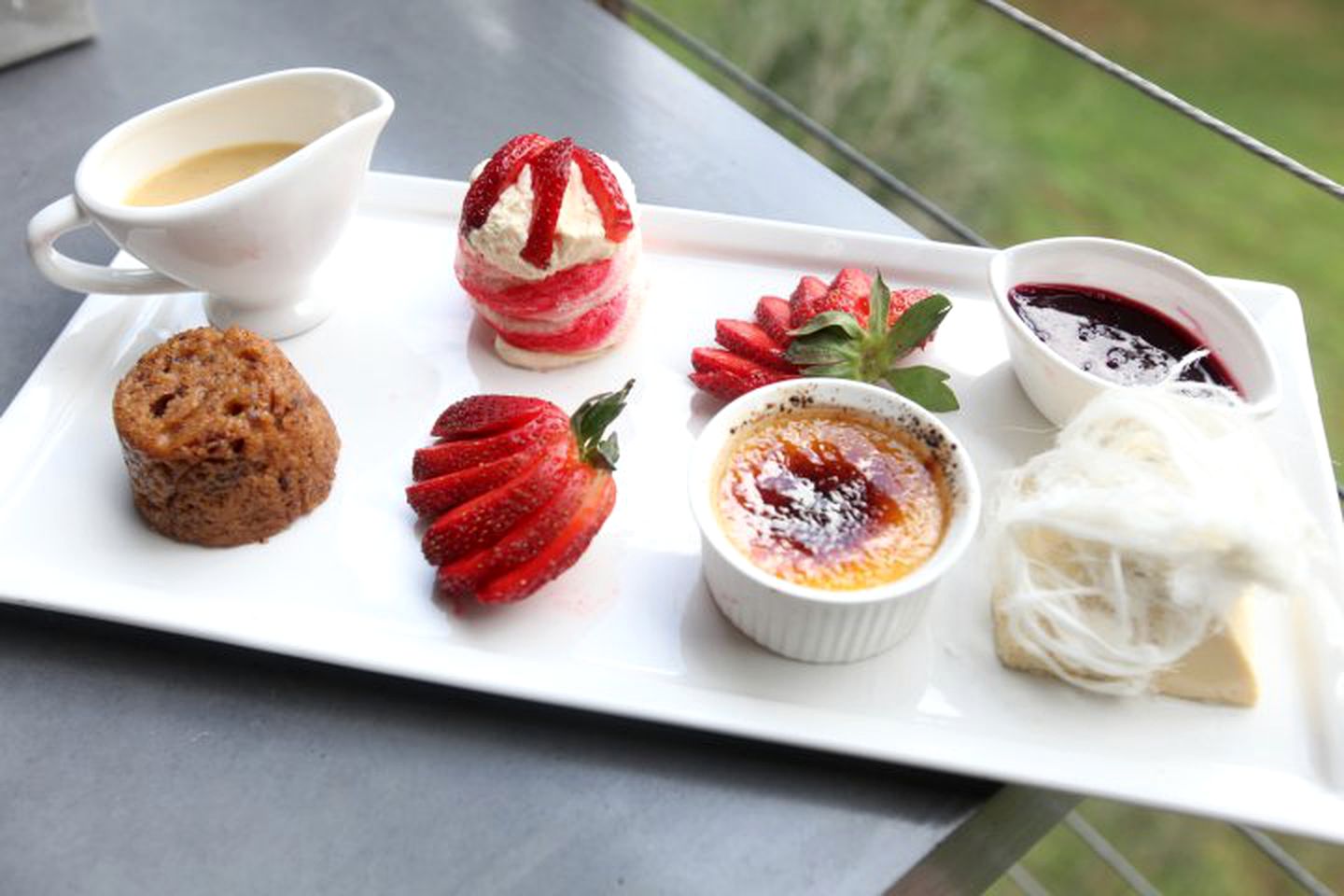 Secluded Cabin Rental with Spa Tub and Deck in the Trees of the Sunshine Coast Hinterland, Queensland