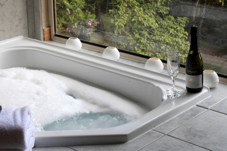 Cabins (Flaxton, Queensland, Australia)