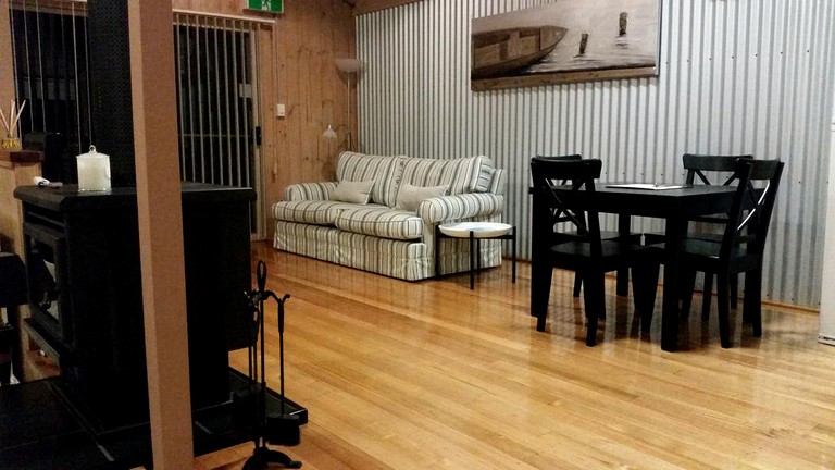 Cabins (Flaxton, Queensland, Australia)