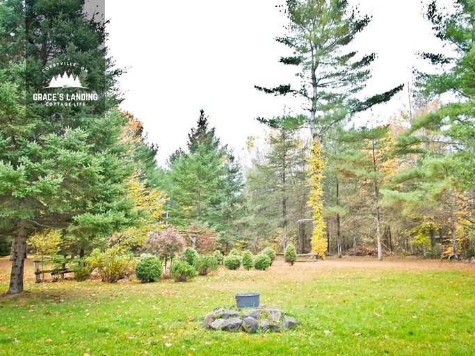Cottages (Canada, Belleville, Ontario)