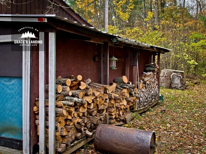 Cottages (Canada, Belleville, Ontario)