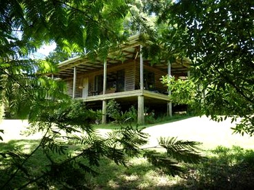 Idyllic Cabin Getaway in the Lush Woodlands of Bellthorpe, Queensland - Photo 3