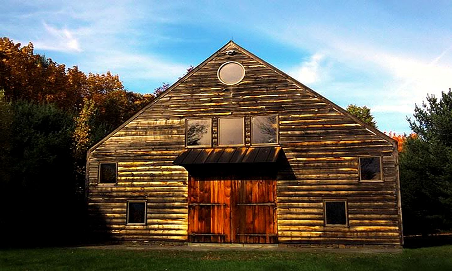 Boutique Barn Vacation Rental in Hudson Valley and Two Hours from New York City