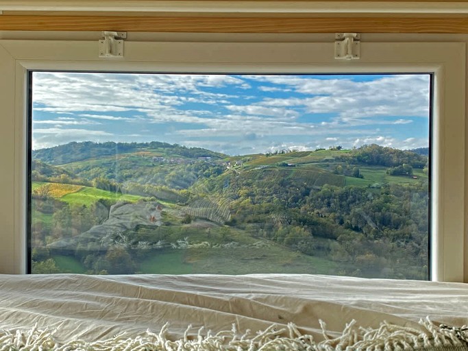 Vacation Rentals (France, --, Auvergne-Rhône-Alpes)