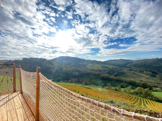 Vacation Rentals (France, --, Auvergne-Rhône-Alpes)