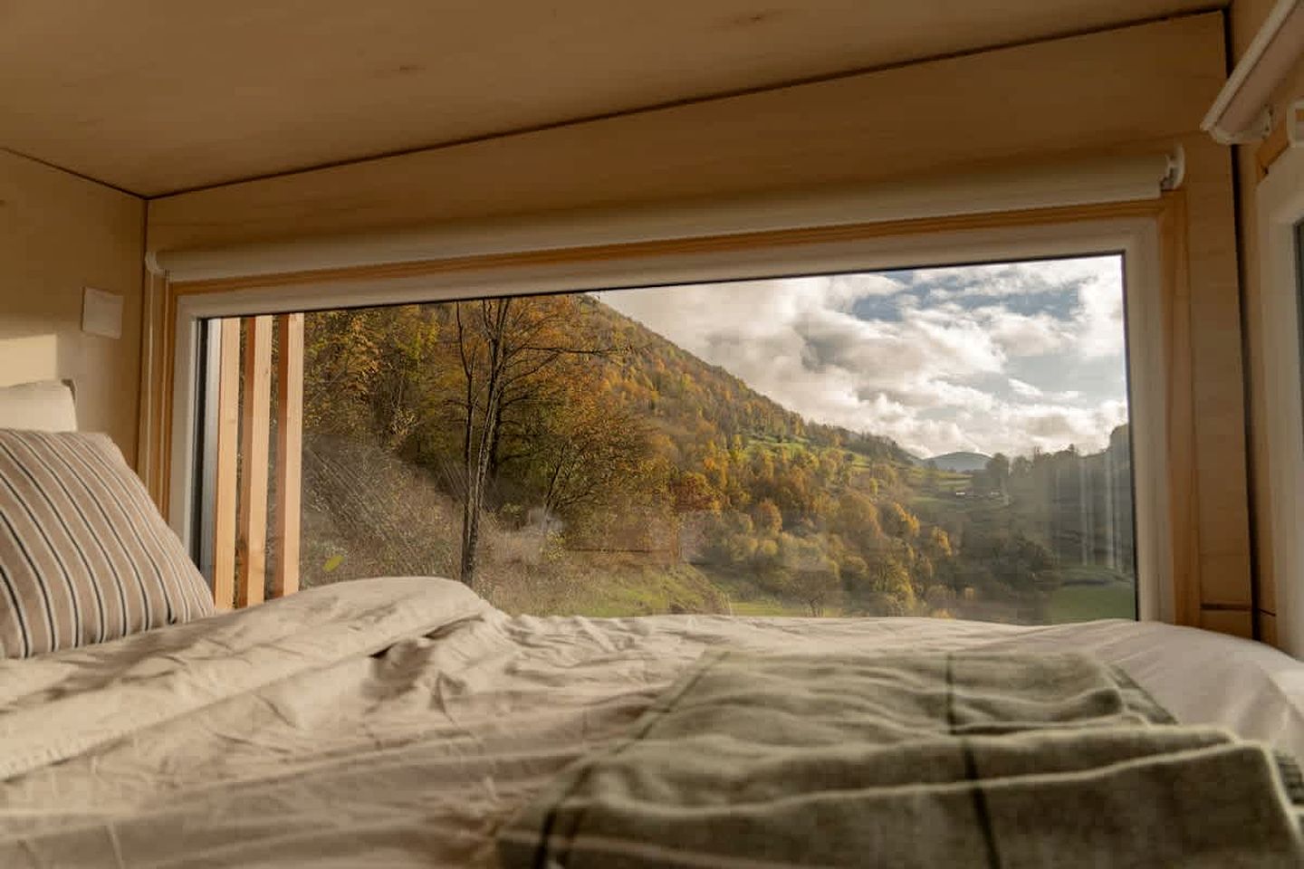 Charming Panoramic Tiny Home with Private Vineyard Views Near Boyeux-Saint-Jérôme | France