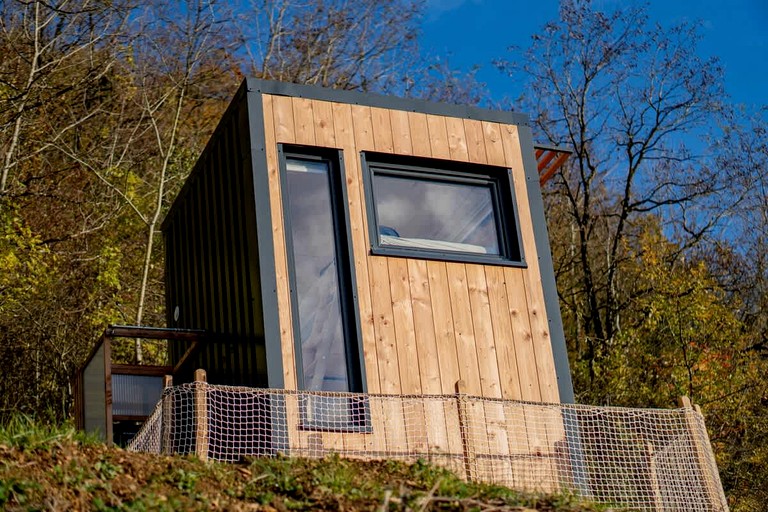 Vacation Rentals (France, --, Auvergne-Rhône-Alpes)