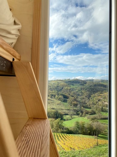 Vacation Rentals (France, --, Auvergne-Rhône-Alpes)