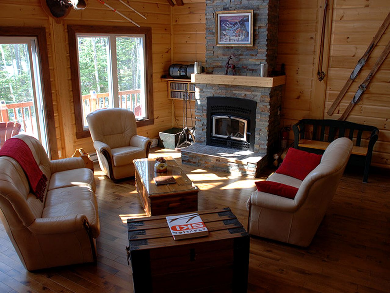 Luxury Cabin with Hot Tub near Le Massif de Charlevoix Ski Resort and Quebec City