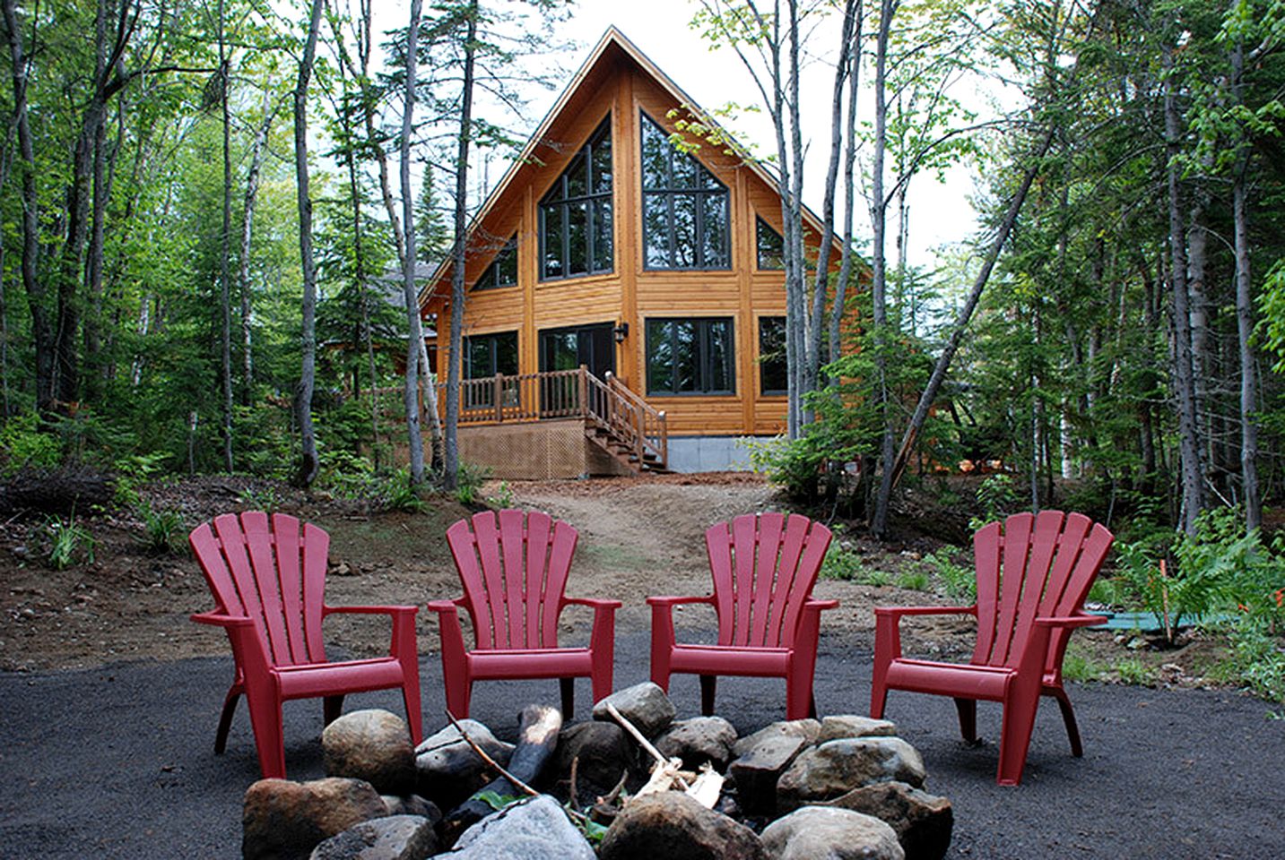 Luxury Cabin with Hot Tub near Le Massif de Charlevoix Ski Resort and Quebec City