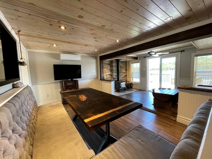 Vacation Rentals (Canada, Sunken Lake, Nova Scotia)