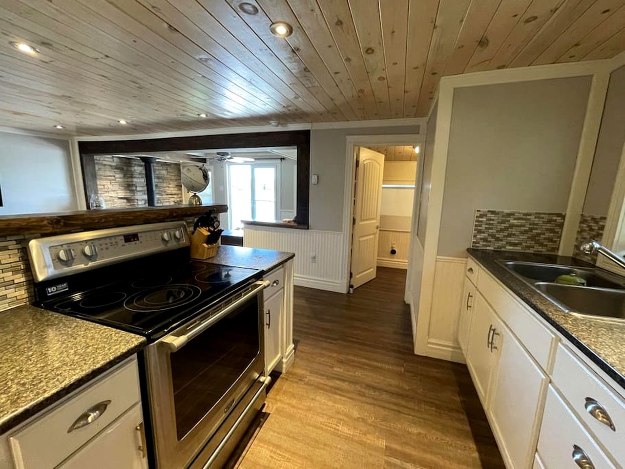 Lakefront Cottage Ideal for a Family Escape with Private Dock in Nova Scotia