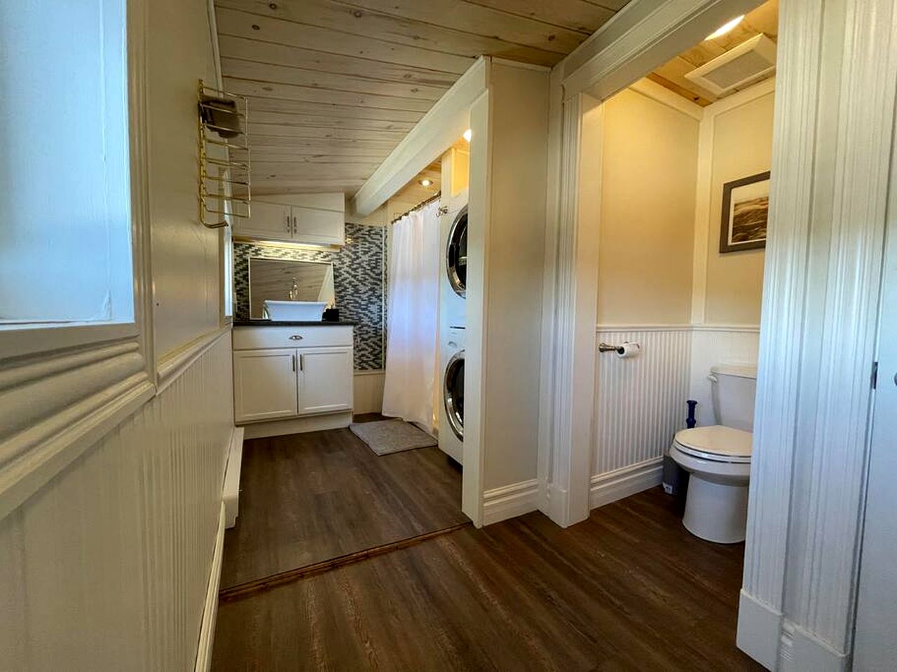 Lakefront Cottage Ideal for a Family Escape with Private Dock in Nova Scotia