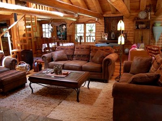 Log Cabins (Nevada City, California, United States)