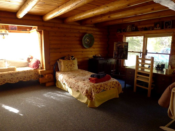 Log Cabins (Nevada City, California, United States)