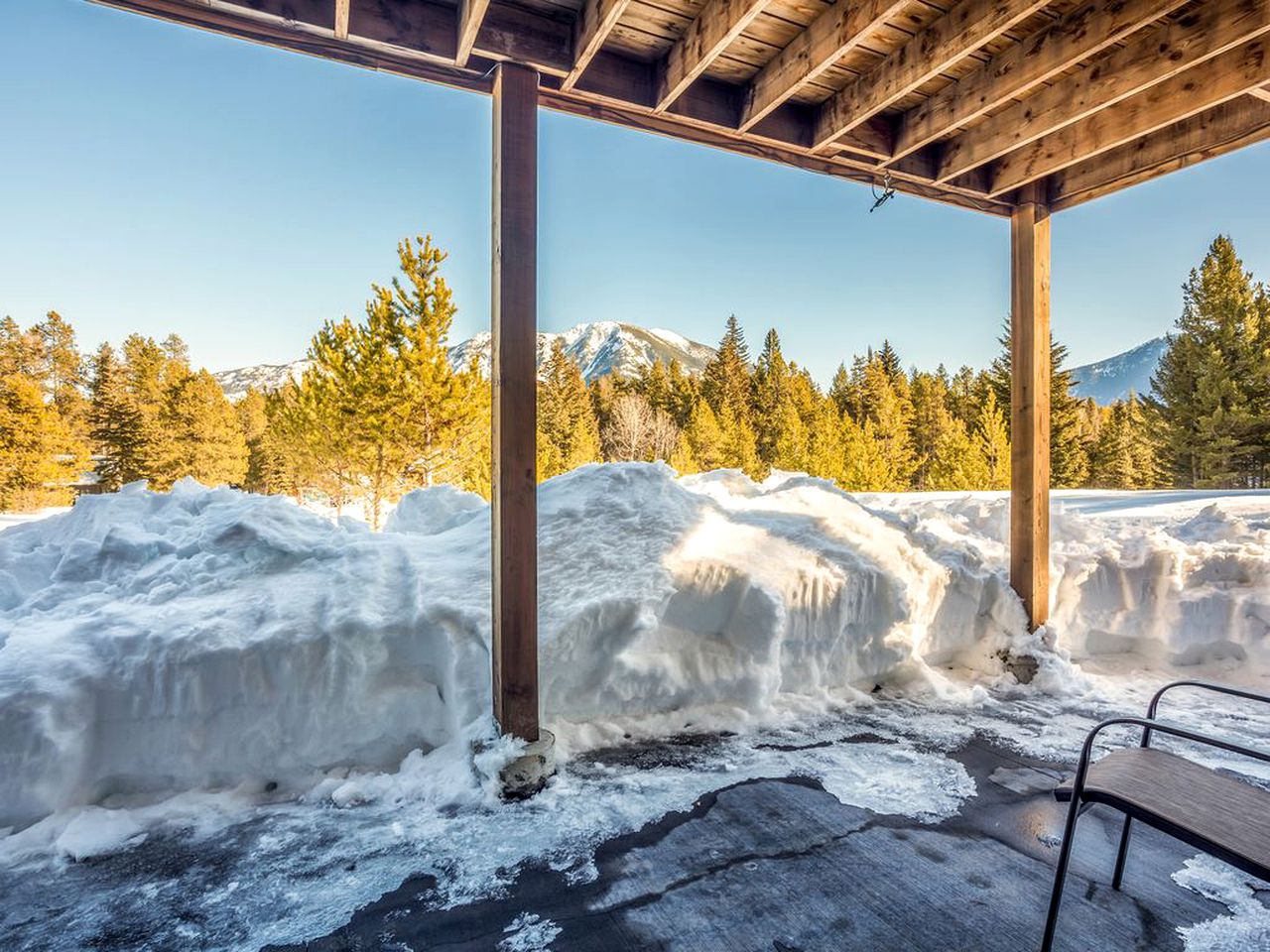 Lovely Family Cabin Rental for an Outdoor Getaway near Whitefish, Montana