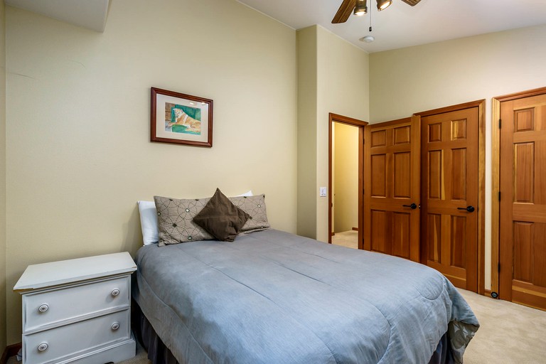 Cabins (United States of America, Groveland, California)