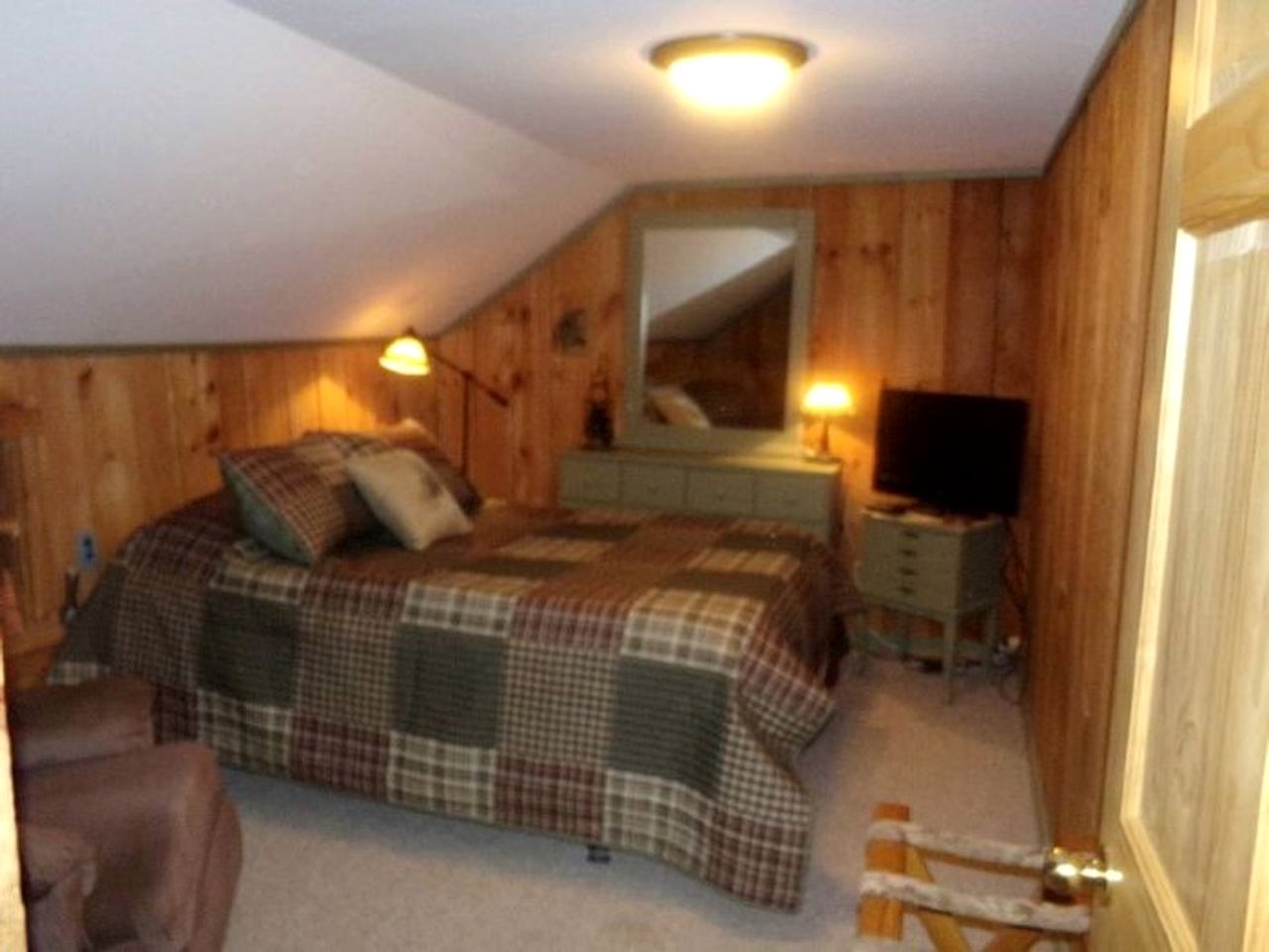 Lovely and Cozy Cabin in the Adirondack Mountains of Northville, New York