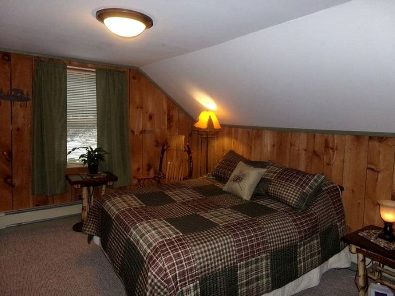 Lovely and Cozy Cabin in the Adirondack Mountains of Northville, New York