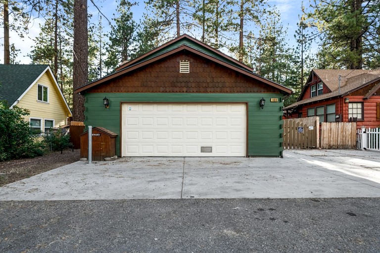Cabins (United States of America, Big Bear, California)
