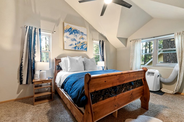 Cabins (United States of America, Big Bear, California)