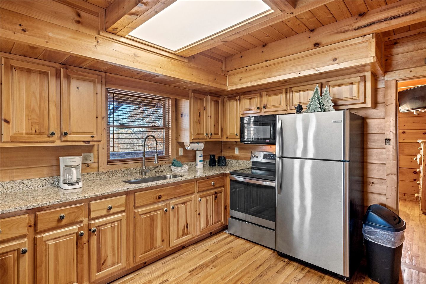 Luxury Glamping Rental in the Heart of Sevierville, Tennessee