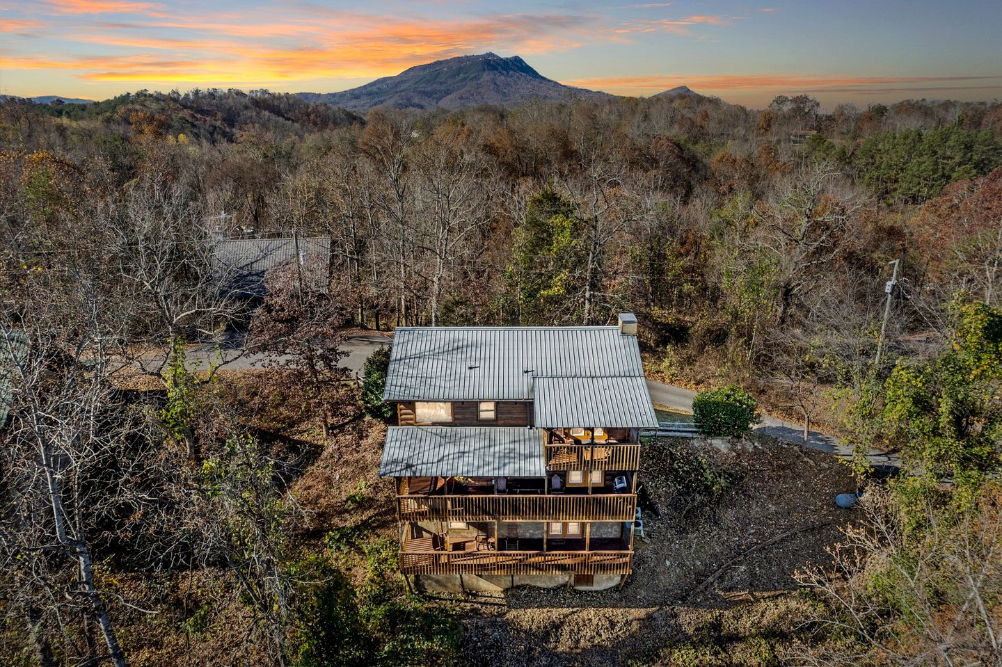 Luxury Glamping Rental in the Heart of Sevierville, Tennessee