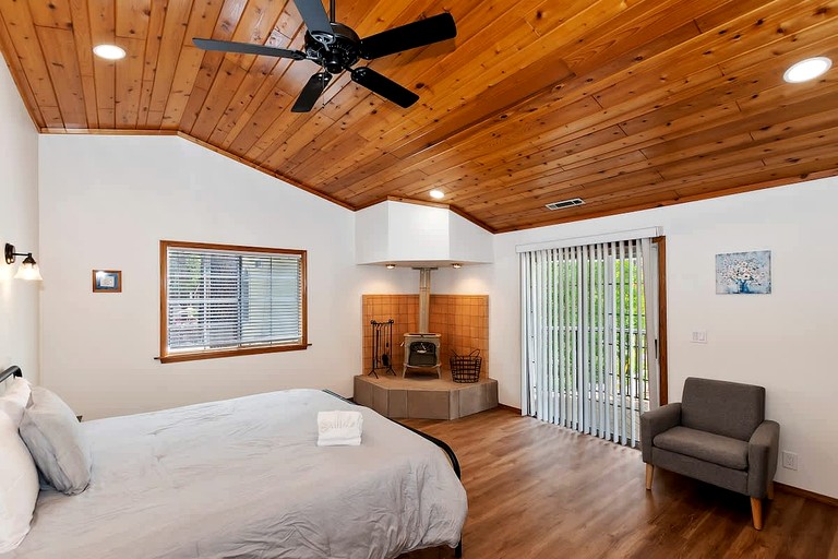 Cabins (United States of America, Big Bear Lake, California)