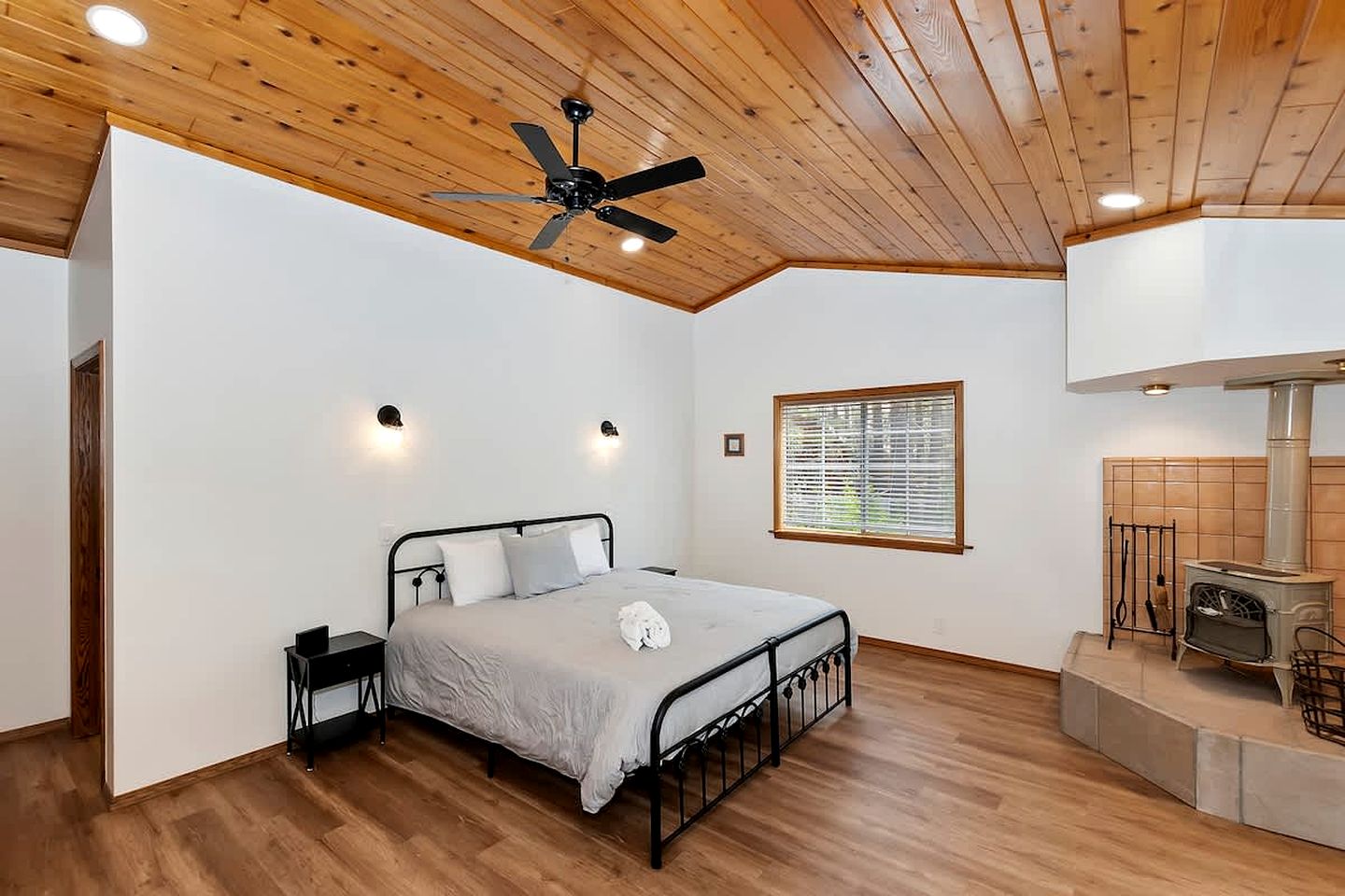 Big Bear Playground: Cabin Ideal for Family and Friends' Playtime