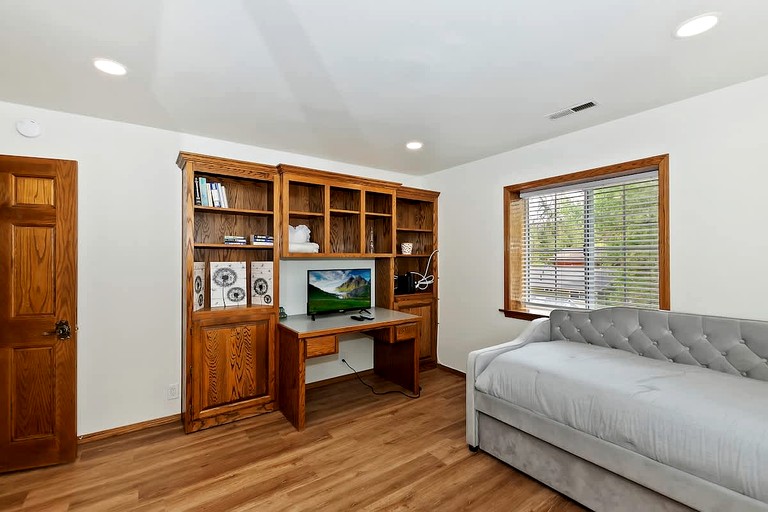 Cabins (United States of America, Big Bear Lake, California)