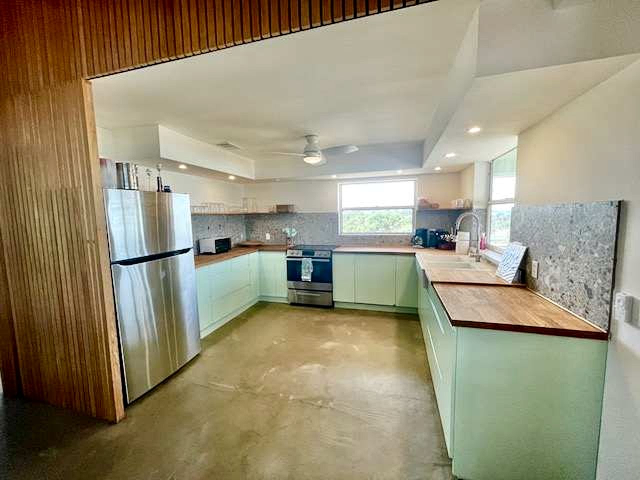 Spacious Beachfront House with Panoramic Gulf Views on Little Gasparilla Island, Florida