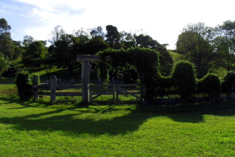 Barns (Mullumbimby, New South Wales, Australia)