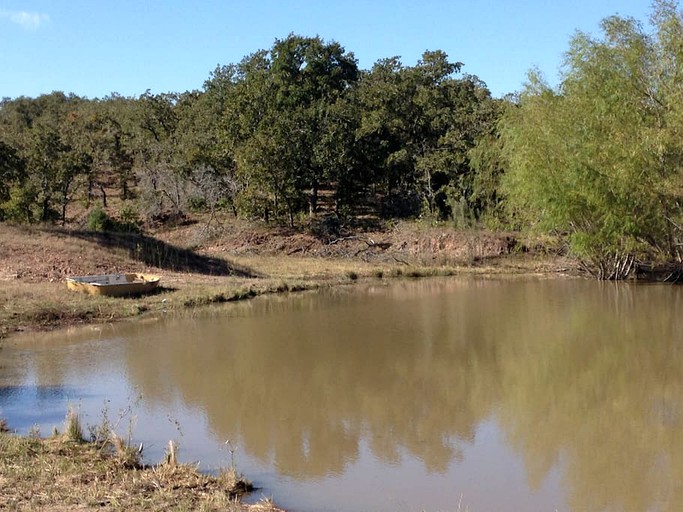 Cabins (Gonzales, Texas, United States)