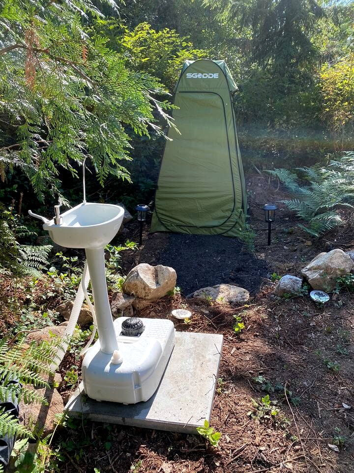 Big Glamping Tent Nestled in Nature on Large Deck, Halfmoon Bay, British Columbia