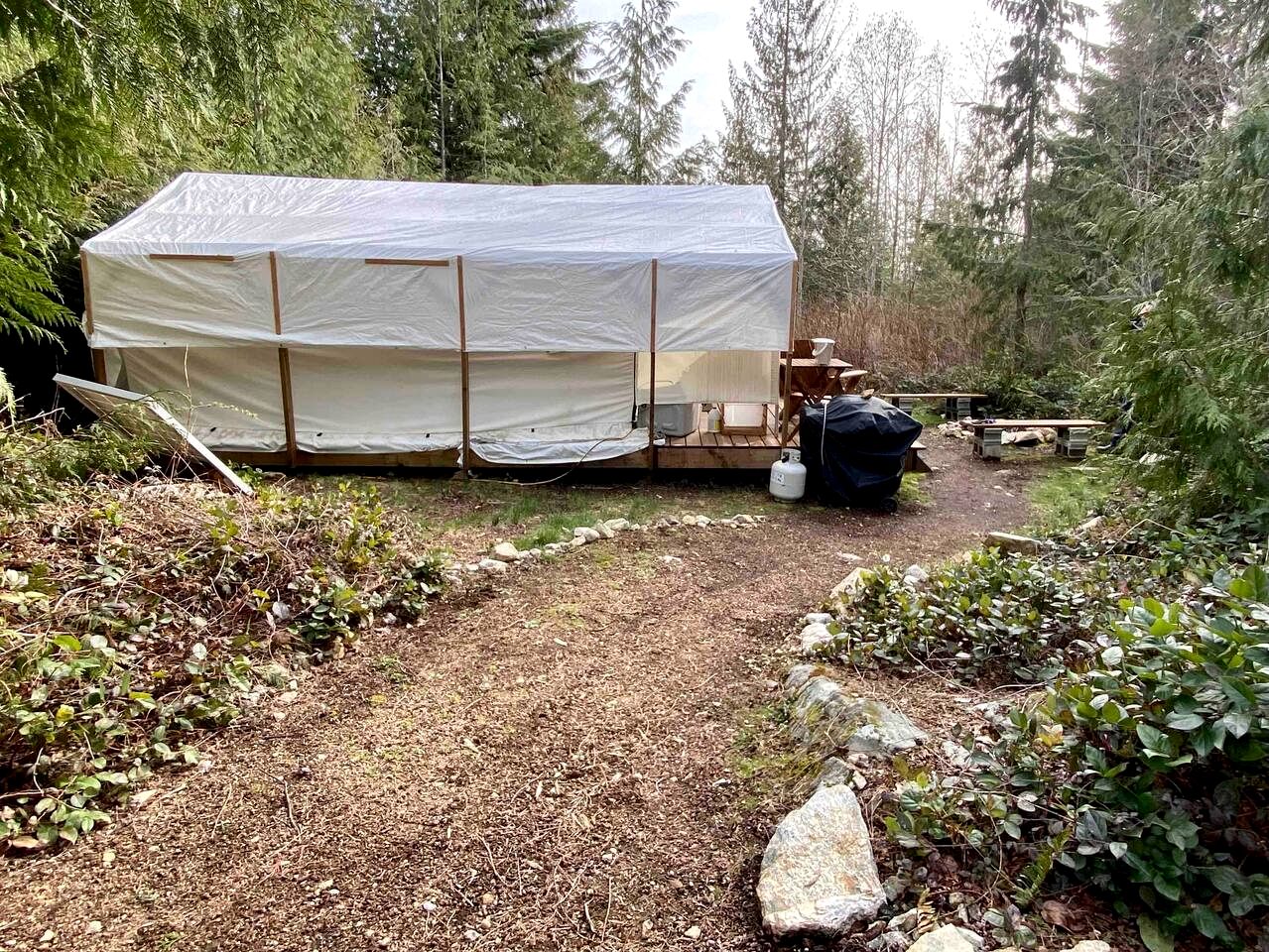 Big Glamping Tent Nestled in Nature on Large Deck, Halfmoon Bay, British Columbia