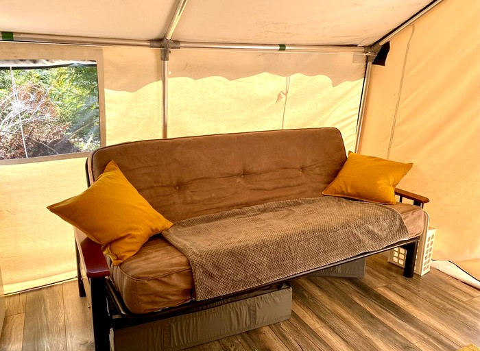 Vacation Rentals (Canada, --, --)
