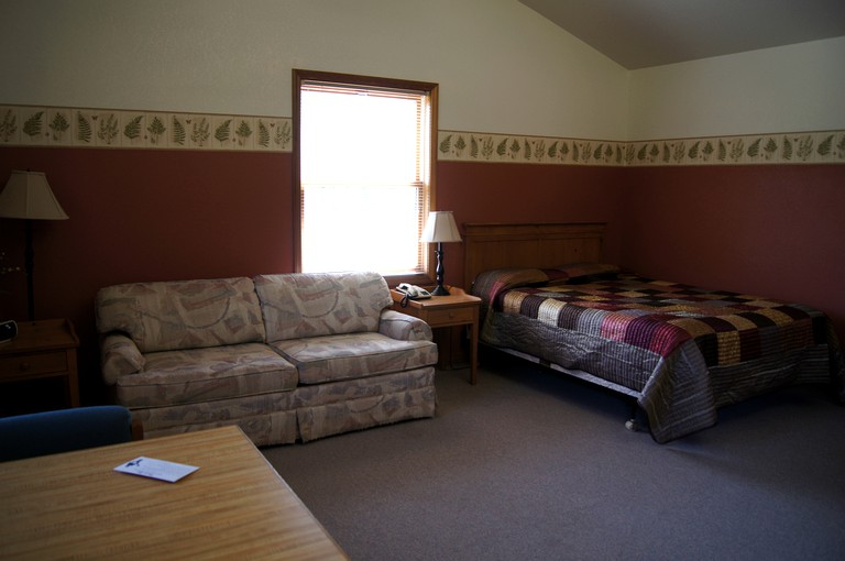 Cabins (Elkton, Oregon, United States)