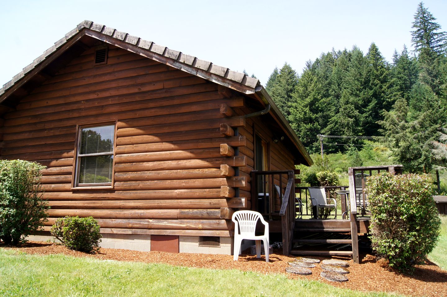 Cabins (Elkton, Oregon, United States)
