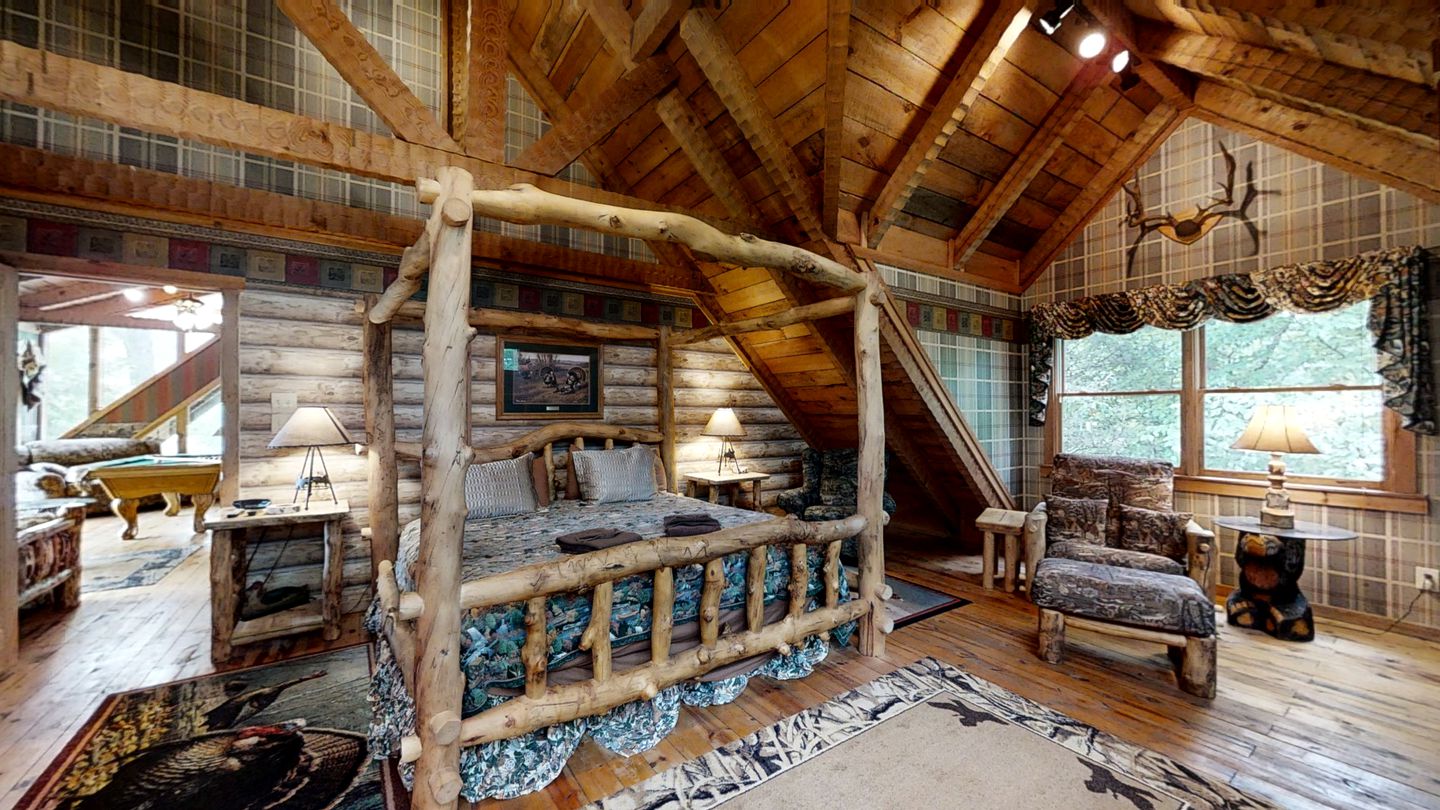 Smoky Mountain Serenity: Your Dream Vacation Awaits in this Perfect Cabin with Hot Tub