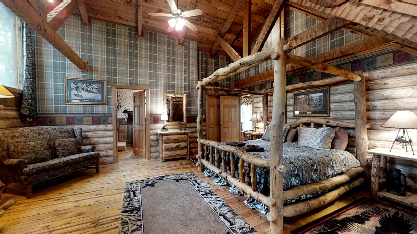 Smoky Mountain Serenity: Your Dream Vacation Awaits in this Perfect Cabin with Hot Tub