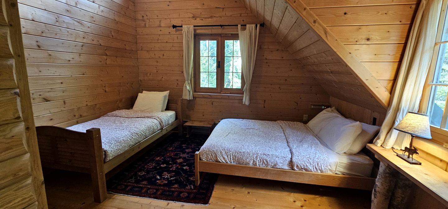 Rustic Luxury Retreat with Panoramic Lake & Mountain Views in Beaver Cove, Maine