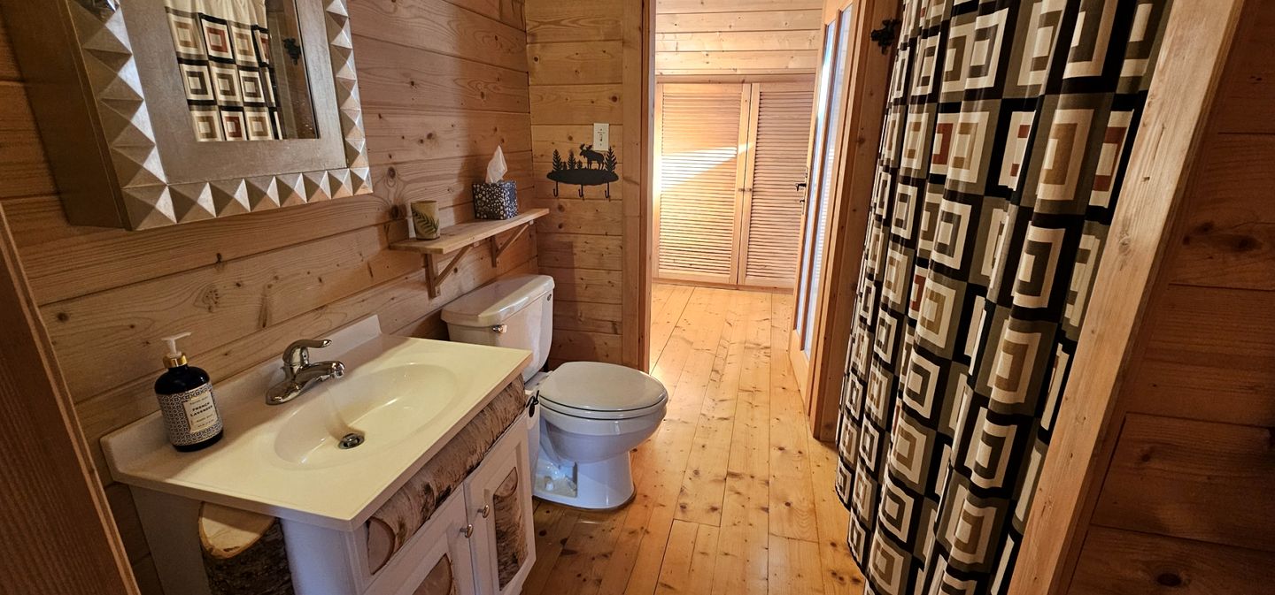 Rustic Luxury Retreat with Panoramic Lake & Mountain Views in Beaver Cove, Maine