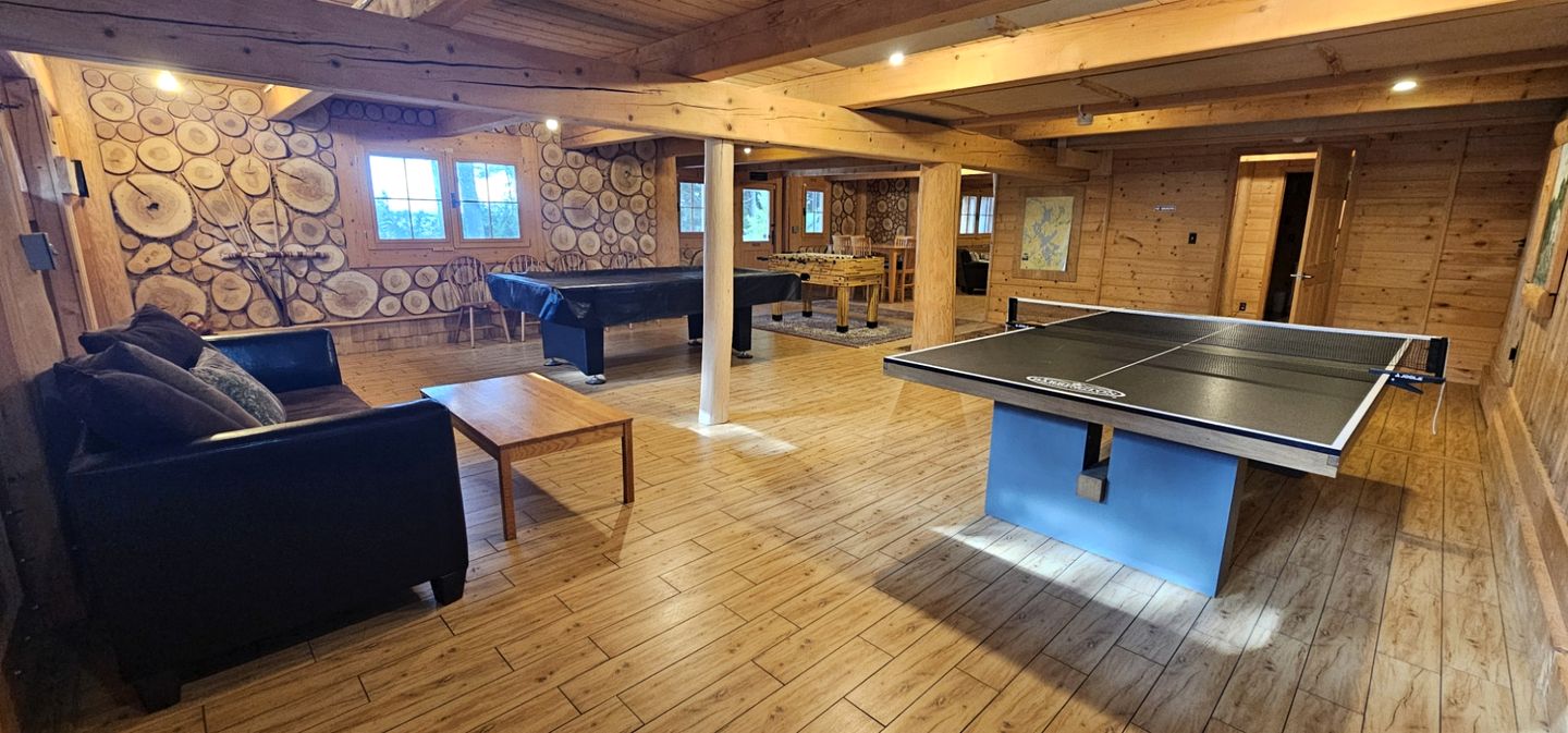 Rustic Luxury Retreat with Panoramic Lake & Mountain Views in Beaver Cove, Maine