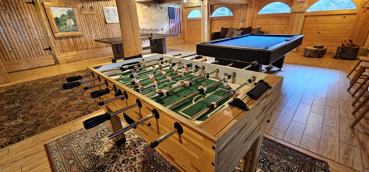 Rustic Luxury Retreat with Panoramic Lake & Mountain Views in Beaver Cove, Maine