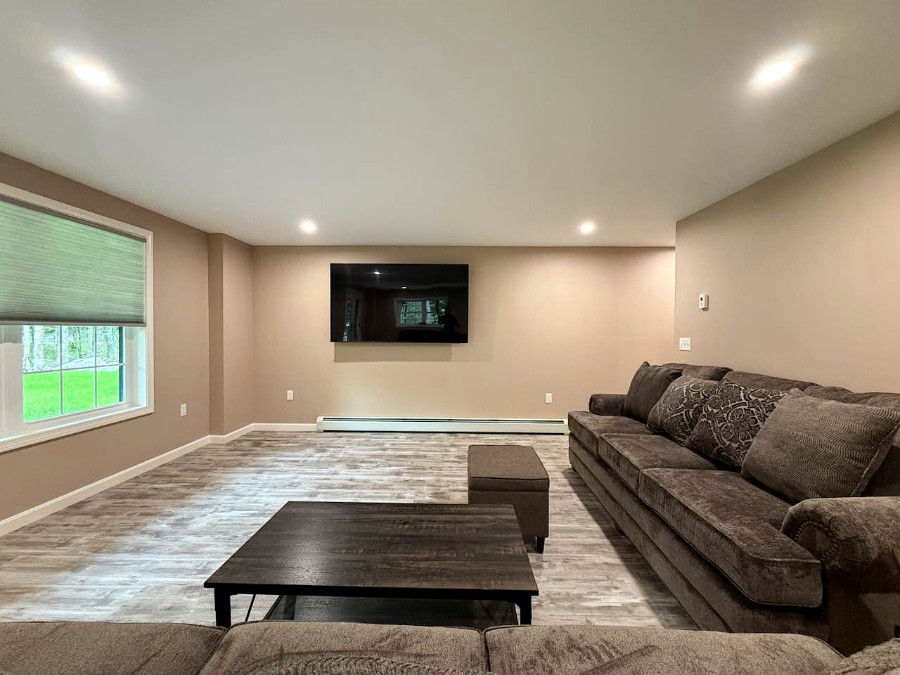 Modern Cottage Retreat Near Pleasant Mountain in Bridgton, Maine