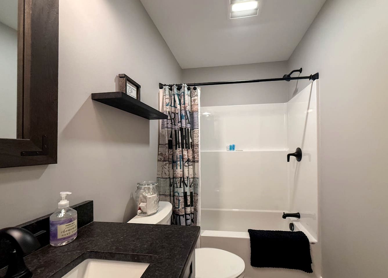 Modern Cottage Retreat Near Pleasant Mountain in Bridgton, Maine