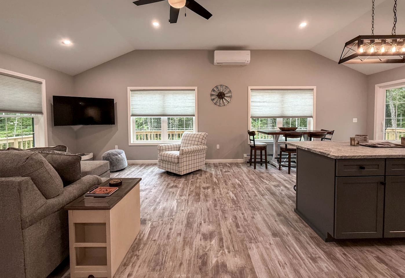 Modern Cottage Retreat Near Pleasant Mountain in Bridgton, Maine