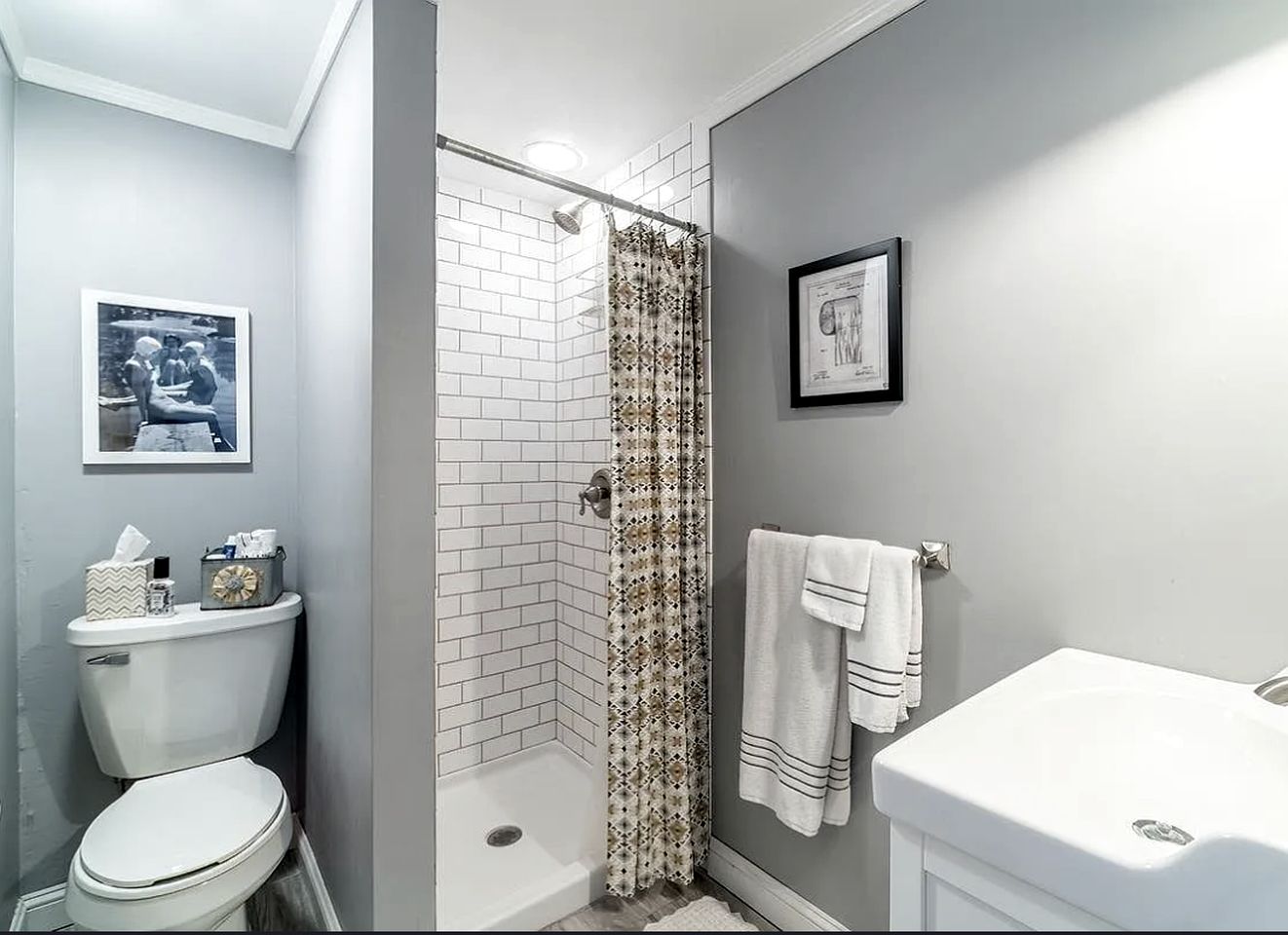 Cozy Lakefront Cabin with Pontoon and Paddleboards Near Fremont, Indiana