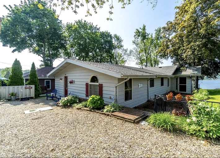 Cabins (United States of America, Fremont, Indiana)